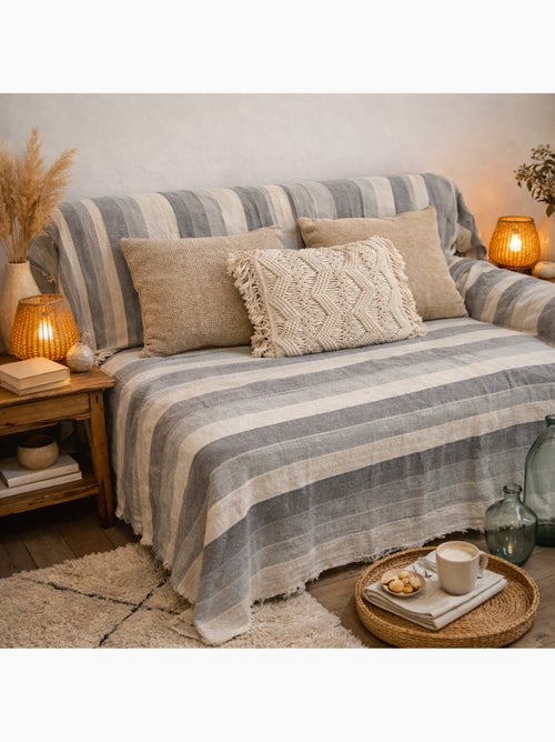 Plaid jeté de canapé / jeté de lit tissé - AKOLA - 100% coton - grand boutis en camaïeu - Kiabi Plaid jeté de canapé / jeté de lit tissé - AKOLA - 100% coton - grand boutis en camaïeu - Kiabi