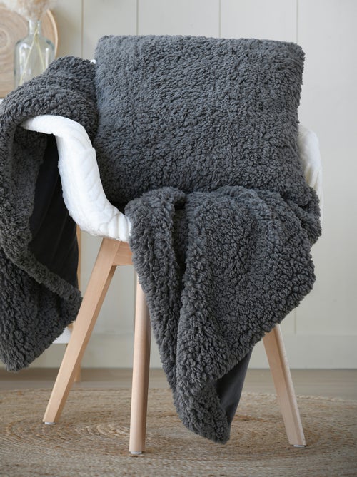 Plaid moelleux fausse fourrure - Kiabi