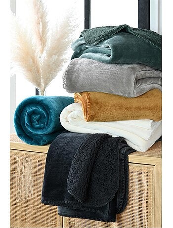 Plaid ou couverture douillet uni