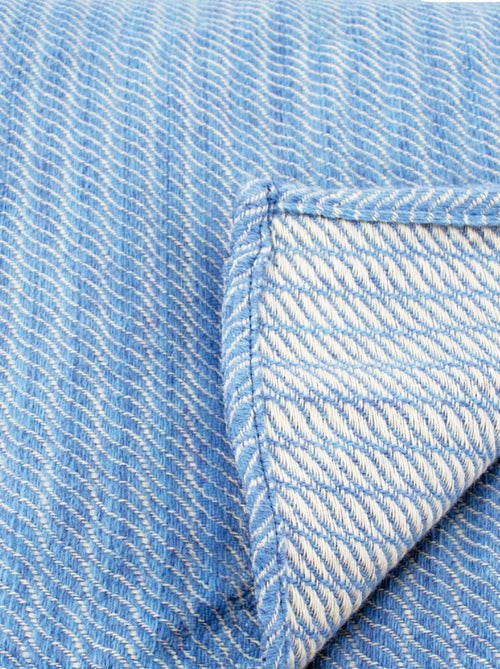 Plaid ou couvre-lit 100% laine - Kiabi Plaid ou couvre-lit 100% laine - Kiabi