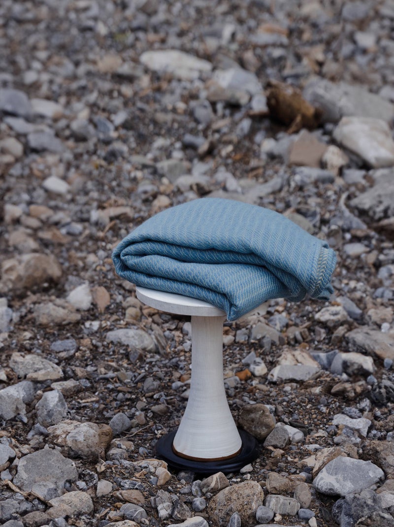Plaid ou couvre-lit 100% laine Bleu ciel - Kiabi