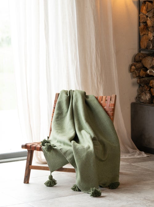 Plaid ou jeté de lit laine à pompons - Kiabi Plaid ou jeté de lit laine à pompons - Kiabi