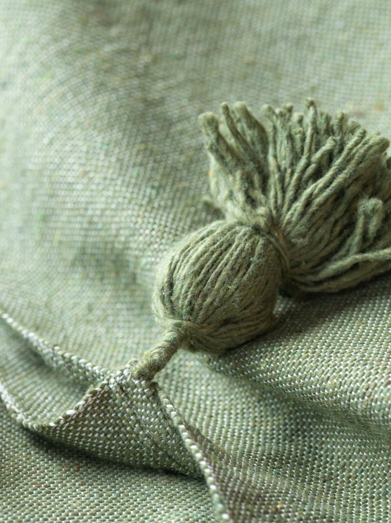 Plaid ou jeté de lit laine à pompons Vert - Kiabi