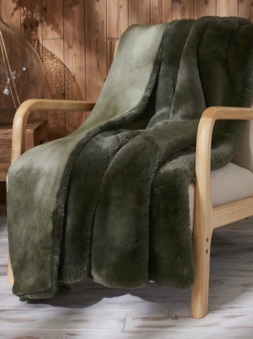Plaid polaire chaud Odin - Terre de Nuit - Kiabi Plaid polaire chaud Odin - Terre de Nuit - Kiabi