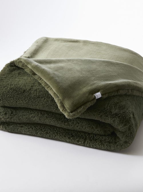 Plaid polaire chaud Odin - Terre de Nuit - Kiabi Plaid polaire chaud Odin - Terre de Nuit - Kiabi