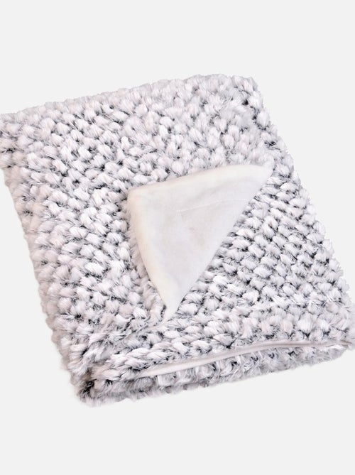 Plaid polaire fourrure tendance - Kiabi Plaid polaire fourrure tendance - Kiabi