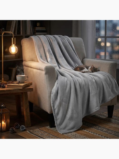 Plaid polaire plumette - Kiabi Plaid polaire plumette - Kiabi