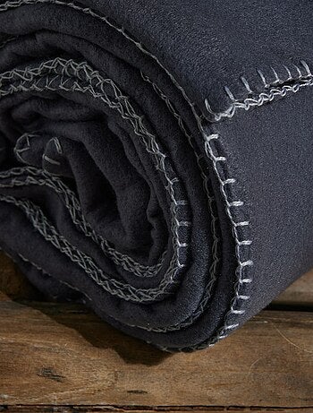 Plaid polaire uni BIEN AU CHAUD