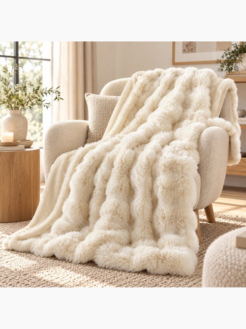 Plaid polyester fausse fourrure astra - Kiabi Plaid polyester fausse fourrure astra - Kiabi