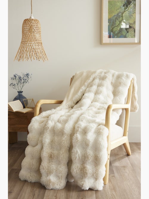 Plaid polyester fausse fourrure astra - Kiabi Plaid polyester fausse fourrure astra - Kiabi