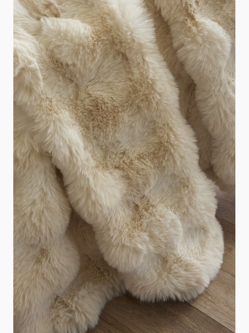 Plaid polyester fausse fourrure astra - Kiabi Plaid polyester fausse fourrure astra - Kiabi