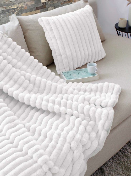 Plaid SELA imitiation fourrure et flanelle - Kiabi