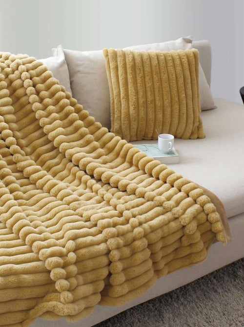 Plaid SELA imitiation fourrure et flanelle - Kiabi
