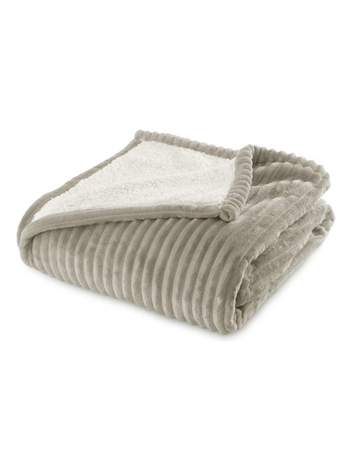Plaid Sherpa 130x170 cm - Doublé imitation mouton retourné - Tout doux et bien chaud - Kiabi Plaid Sherpa 130x170 cm - Doublé imitation mouton retourné - Tout doux et bien chaud - Kiabi