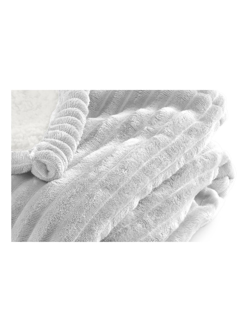 Plaid Sherpa 130x170 cm - Doublé imitation mouton retourné - Tout doux et bien chaud Gris perle - Kiabi