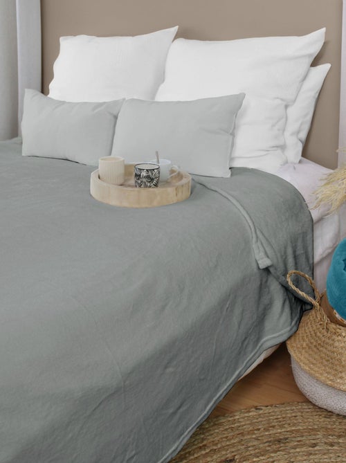 Plaid uni en polaire molletonnée - Kiabi