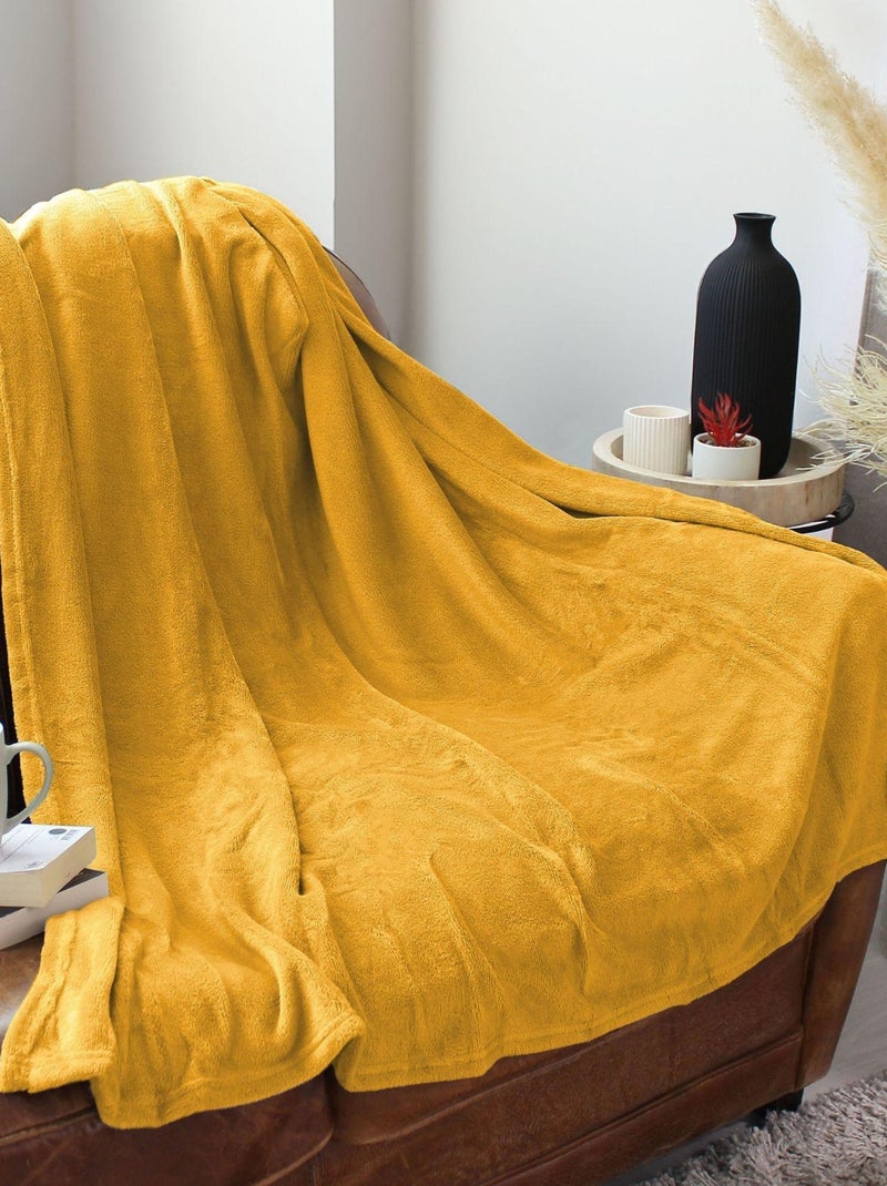 Plaid uni en polaire molletonnée Jaune moutarde - Kiabi