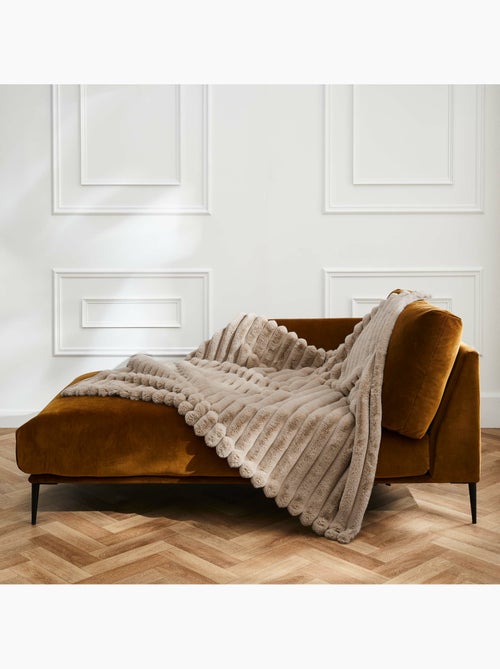 Plaids Polyester BOUDOIR Douceur d'Intérieur - Kiabi Plaids Polyester BOUDOIR Douceur d'Intérieur - Kiabi