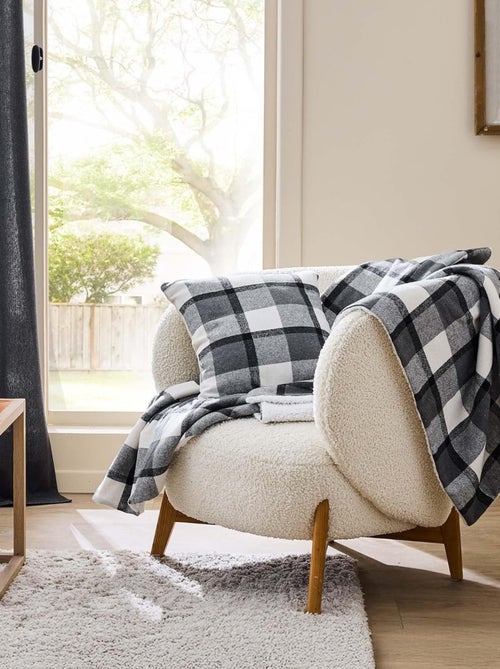 Plaids Polyester ECOSSAIS Douceur d'Intérieur - Kiabi Plaids Polyester ECOSSAIS Douceur d'Intérieur - Kiabi