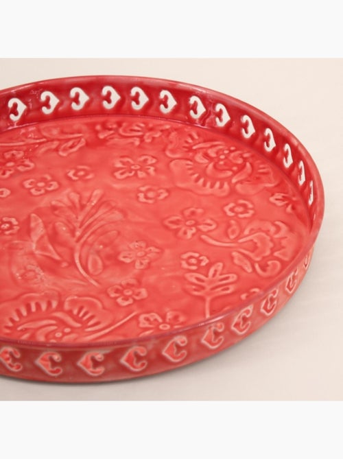 Plateau en métal avec motifs en relief rose 31cm - Kiabi Plateau en métal avec motifs en relief rose 31cm - Kiabi