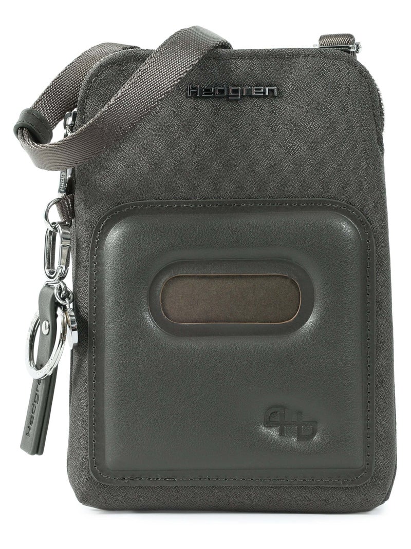 Pochette De Voyage Mark And Graham – Vegan Fillmore – Diamant Marine – Grande Taille