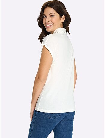Polo à col v avec bordure en dentelle et manches courtes - taille standard - moda vilona
