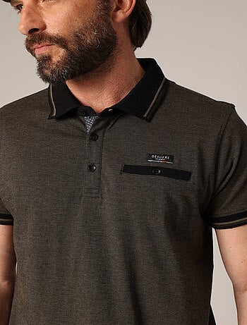 Polo en maille piquée 100 % coton avec col contrasté 'Deeluxe'