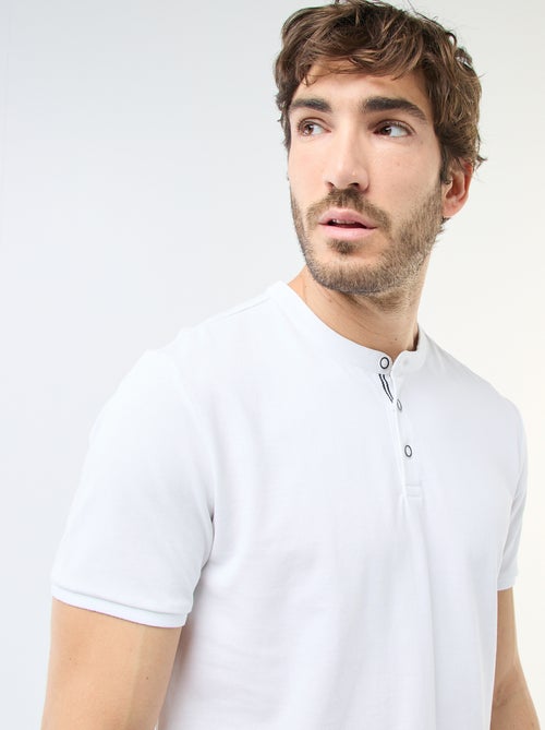 Polo en maille piquée à col tunisien Homme - Kiabi Polo en maille piquée à col tunisien Homme - Kiabi
