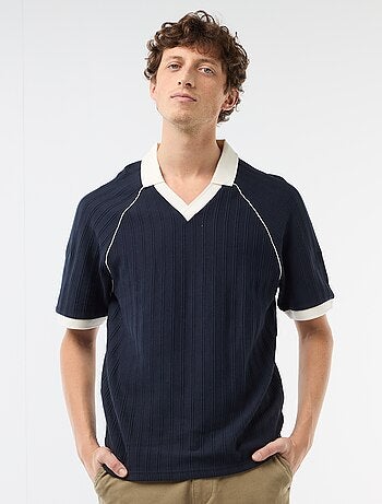 Polo en matière fantaisie col polo sans boutons