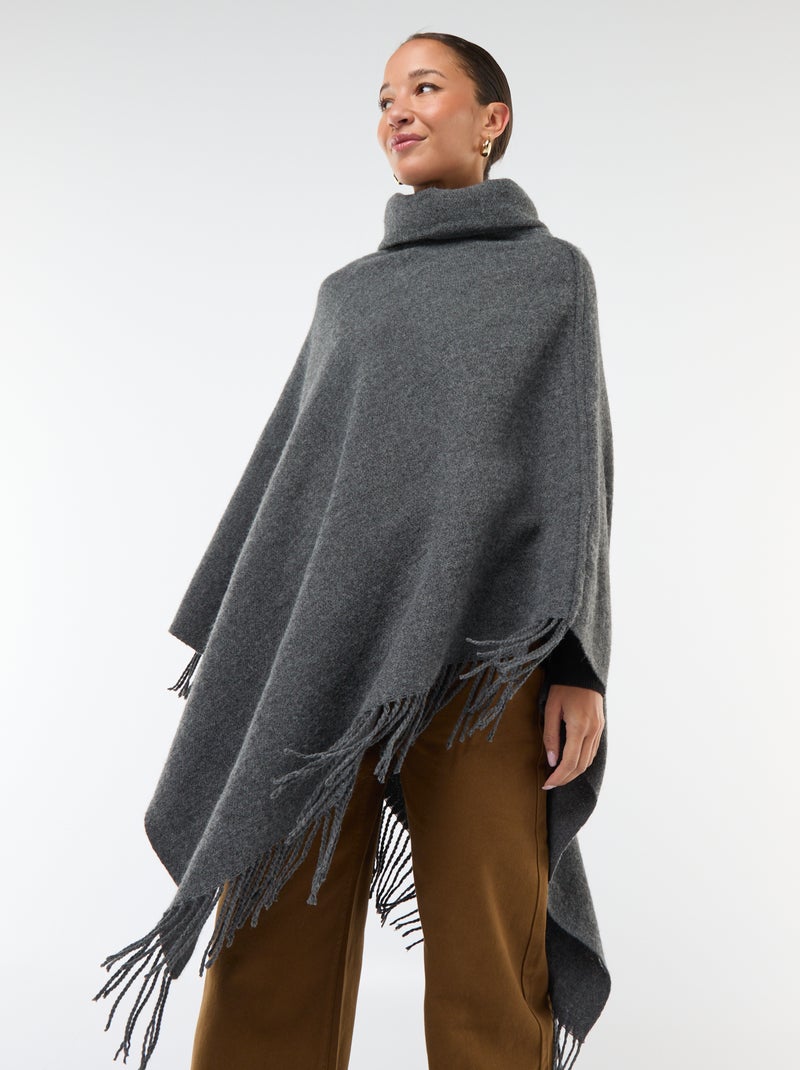 Haut Style Poncho Almost Famous - Taille M - Gris Avec Franges Noires à Pompons - Occasion Très Bon état