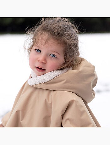 Poncho de voyage bébé pour siège auto - au chaud sous la pluie