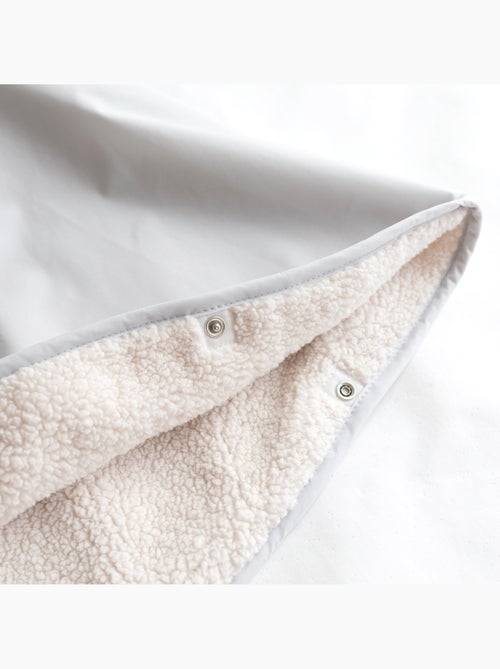 Poncho de voyage bébé pour siège auto - au chaud sous la pluie - Kiabi