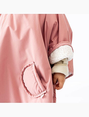 Poncho de voyage bébé pour siège auto - au chaud sous la pluie