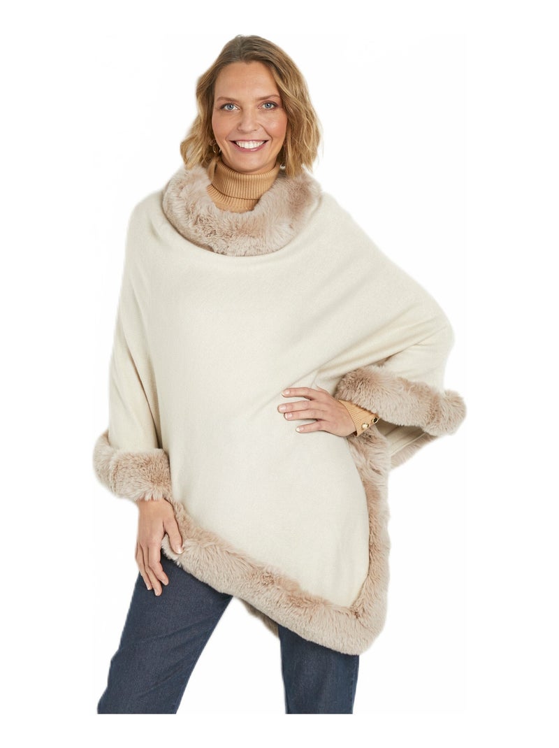 Poncho en maille avec bord fourrure Beige - Kiabi