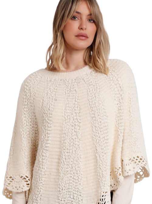 Poncho uni romantic - Kiabi Poncho uni romantic - Kiabi