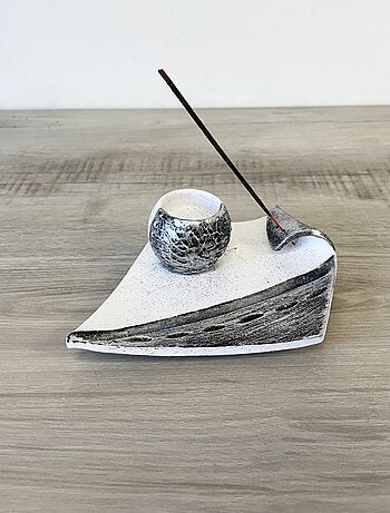 Porte-encens artisanal pour bâtons, cônes et charbon blanc