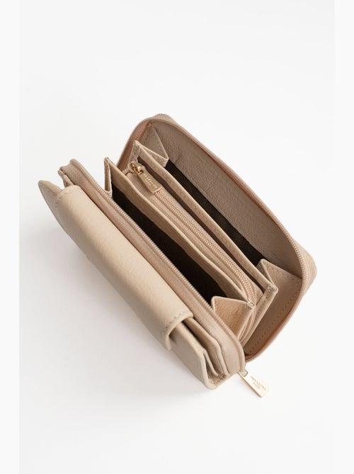Portefeuille 2 volets Stop RFID Cuir de vachette TAIMA - Kiabi Portefeuille 2 volets Stop RFID Cuir de vachette TAIMA - Kiabi