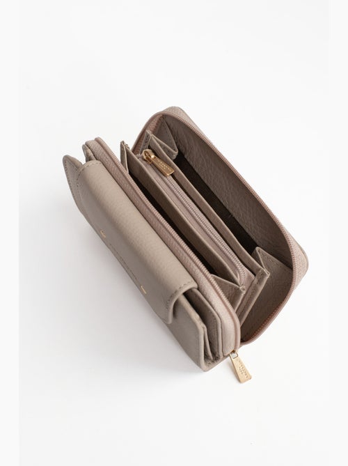 Portefeuille 2 volets Stop RFID Cuir de vachette TAIMA - Kiabi Portefeuille 2 volets Stop RFID Cuir de vachette TAIMA - Kiabi