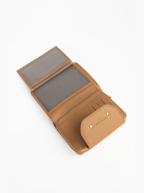 Portefeuille 2 volets Stop RFID Cuir de vachette TAIMA - Kiabi Portefeuille 2 volets Stop RFID Cuir de vachette TAIMA - Kiabi