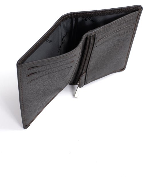 Portefeuille européen 1 volet Stop RFID Cuir de vachette CONFORT - Kiabi Portefeuille européen 1 volet Stop RFID Cuir de vachette CONFORT - Kiabi