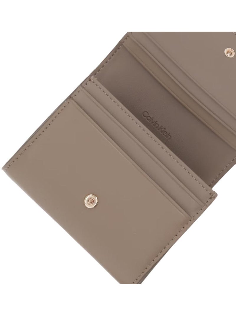 Portefeuille Femme Calvin Klein Jeans Marron cappuccino - Kiabi