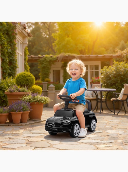 Porteur voiture enfant Mercedes-Benz classe C évolutif - Kiabi Porteur voiture enfant Mercedes-Benz classe C évolutif - Kiabi