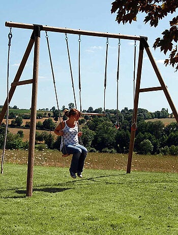 Portique adolescent en bois rond 4 agrès avec trapèze galdar