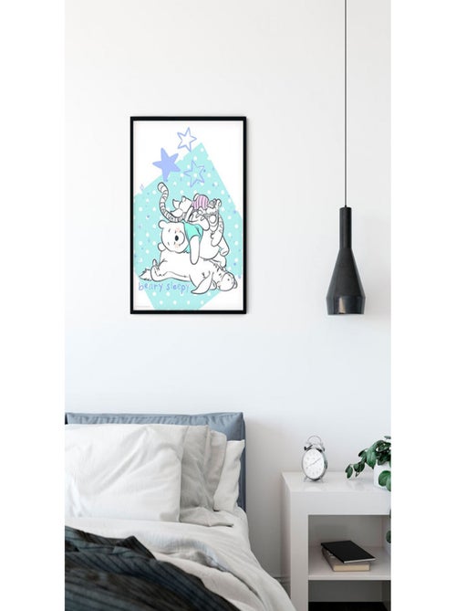 Poster Disney Winnie l'ourson - Winnie fait la sieste avec ses amis 50 cm x 70 cm - Kiabi