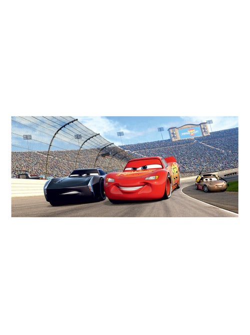 Poster horizontal Cars Flash McQueen et Jackson Storm sur la piste de Disney intisse 202CM X 90CM - Kiabi