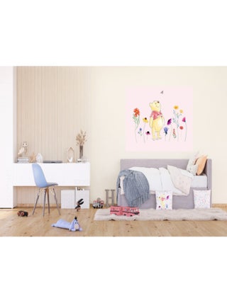 Poster Intissé - Disney Winnie l'ourson - modèle Winnie et les fleurs - 155 cm x 110 cm
