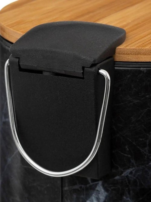 Poubelle à pédale Soft close 3L Lea noir - Kiabi Poubelle à pédale Soft close 3L Lea noir - Kiabi