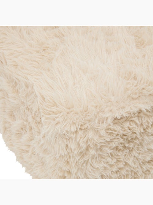 Pouf carré à poils longs avec pieds en pin - Kiabi Pouf carré à poils longs avec pieds en pin - Kiabi