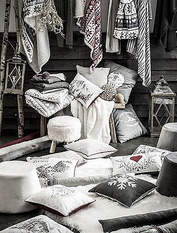 Pouf recouvert de velours