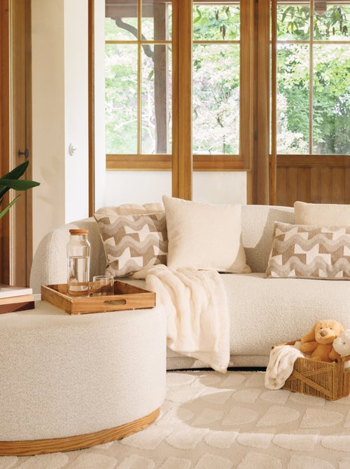 Pouf XL rond en tissu bouclette avec base bois - Kiabi